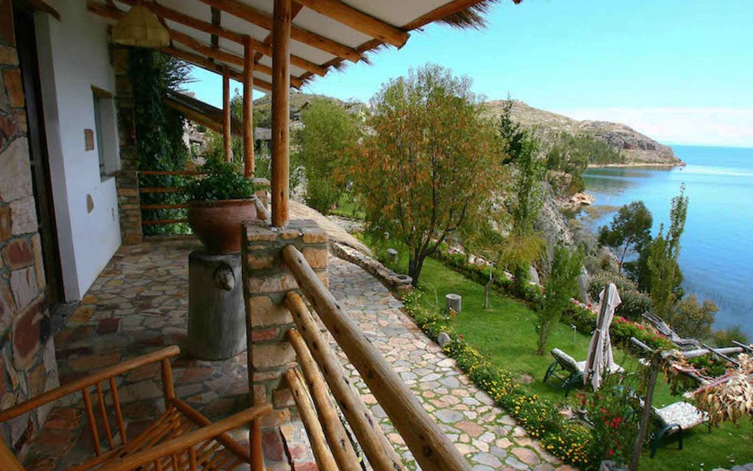 Suasi Island ↔ Uros ↔ Taquile (2 Days – 1 Night)